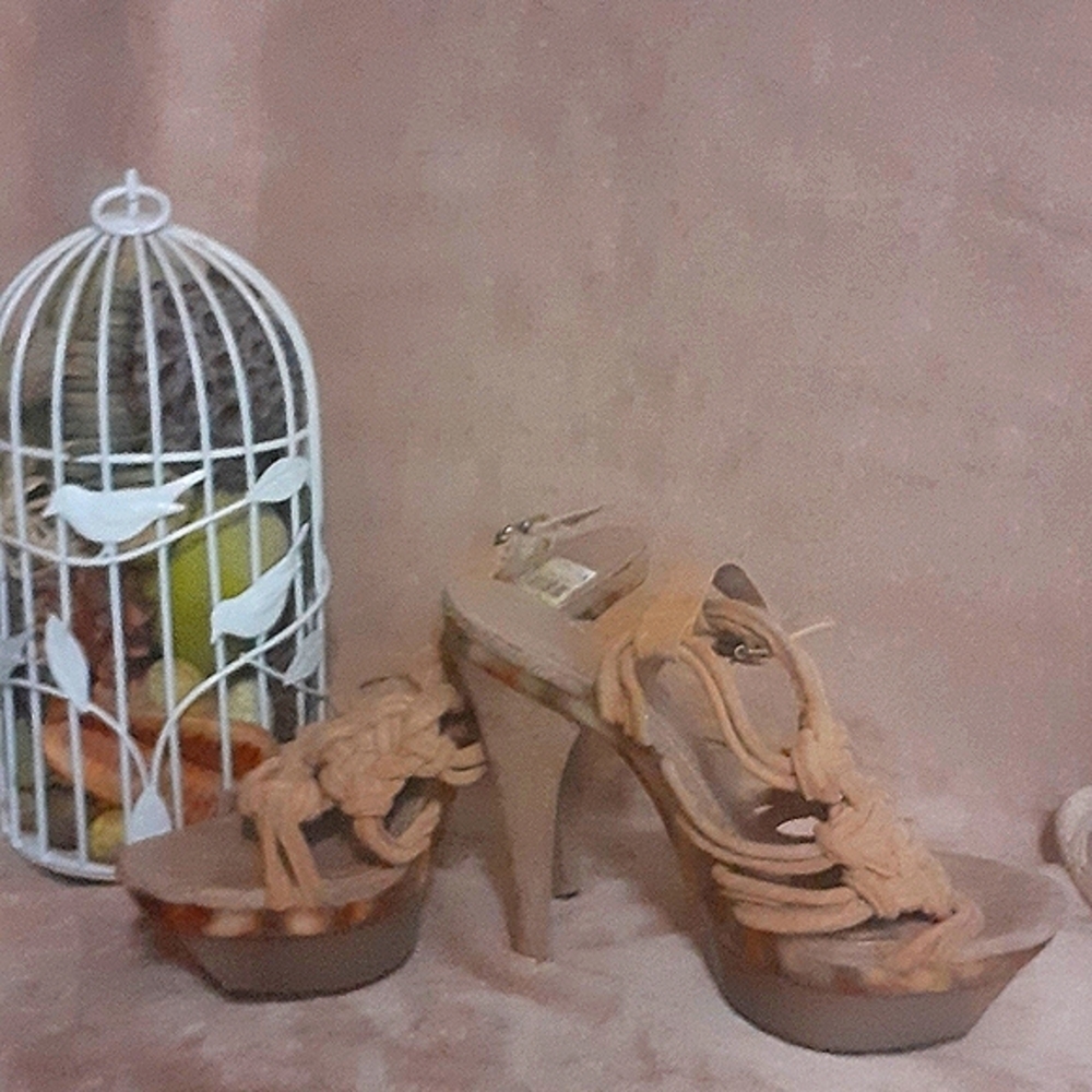 BCBG Platform High Heels